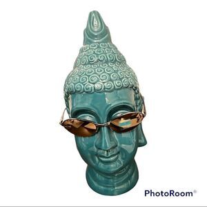 NWOT mirrored oval sunnies with UV 400 spring temples and cushioned stems